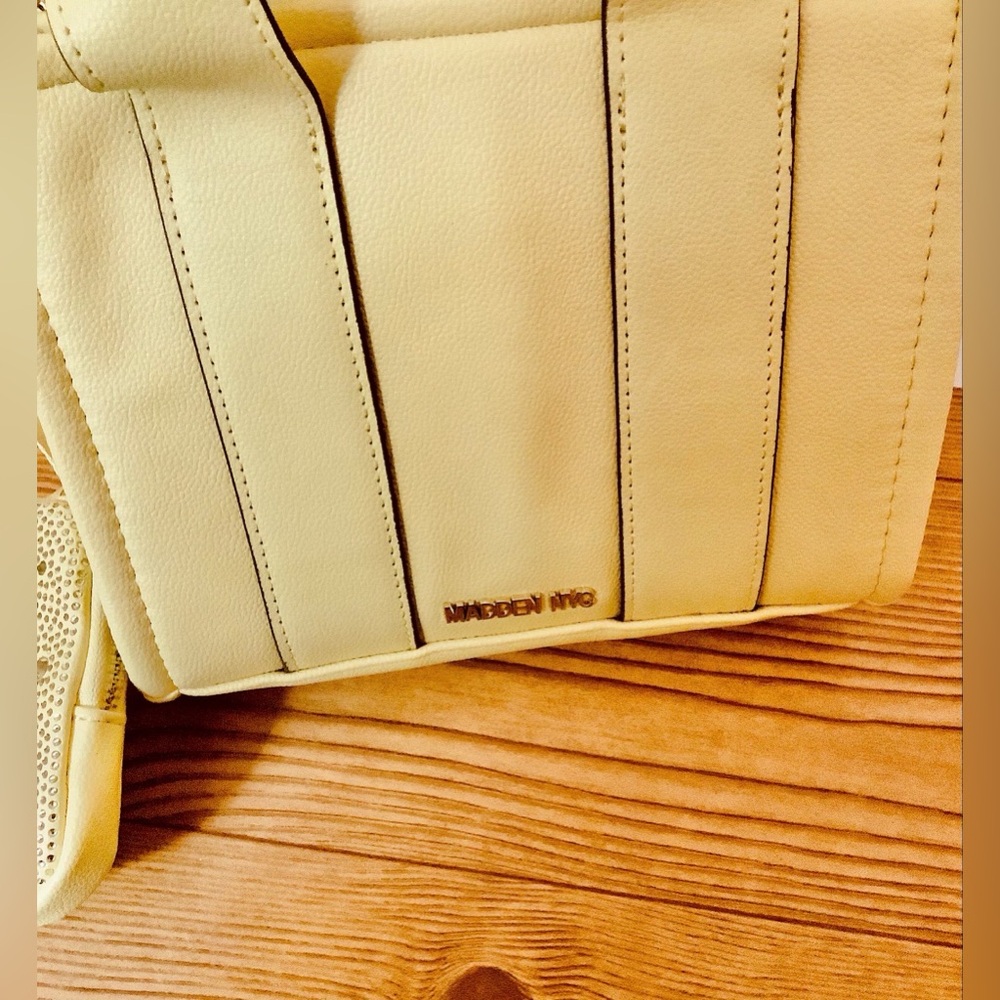 NWOT. Madden NYC Crossbody Handbag - Picture 5 of 7